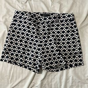Banana Republic black and white shorts size 8